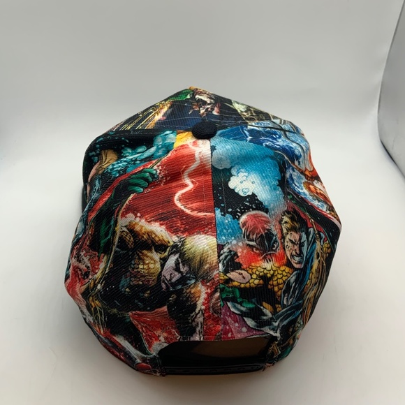 DC Comics Superheros All Over Print Polyester/Acrylic/Wool Snapback Hat - Picture 8 of 16